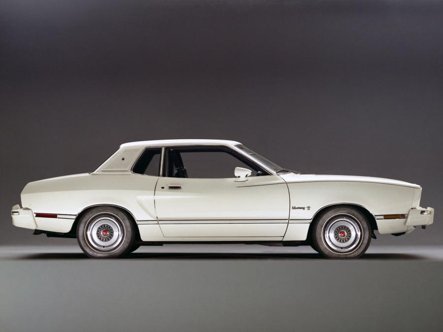  Ford Mustang II Ghia Coupe 1974 года  (фото 10 из 11)